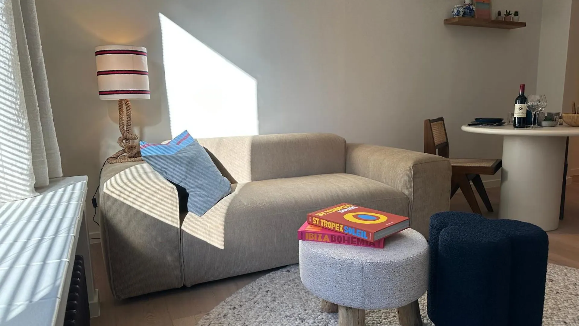 Home Away From Home By The Beach Ostend Apartment